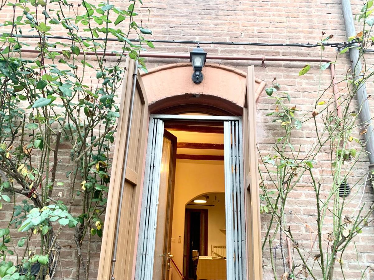 Апартаменты Casina Delle Rose Болонья Экстерьер фото