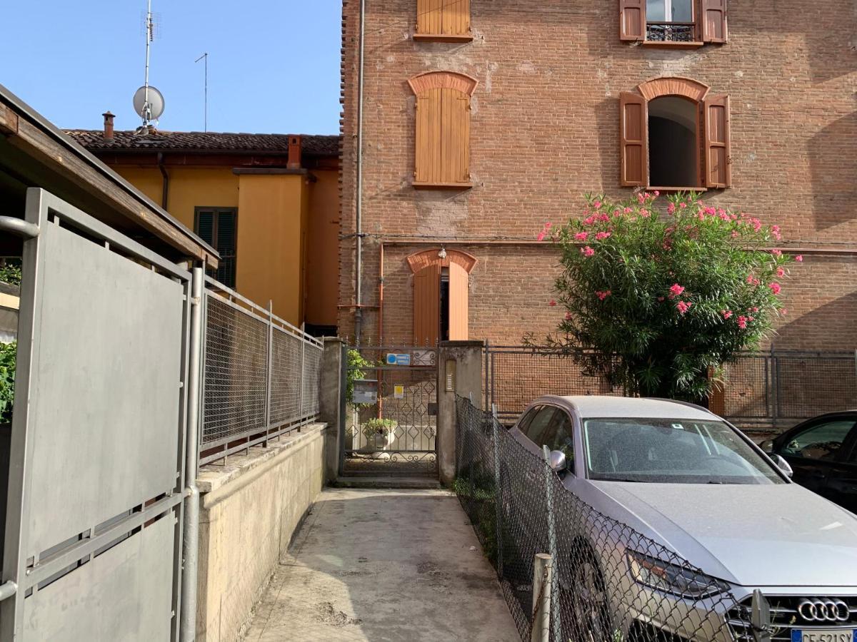 Апартаменты Casina Delle Rose Болонья Экстерьер фото